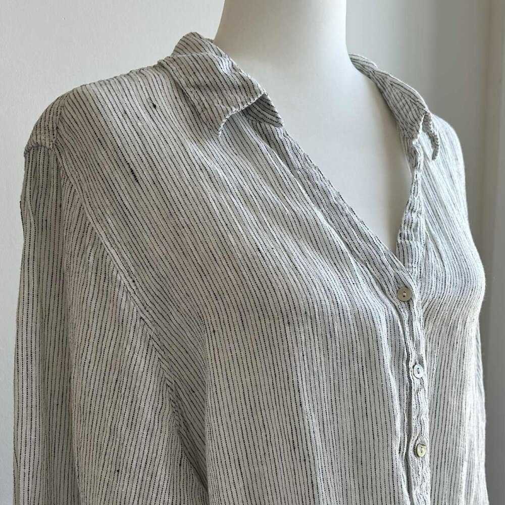 Jones New York Ivory-Black Stripe Pure Linen V-Neck Shirt with Roll Tabs – US 2X